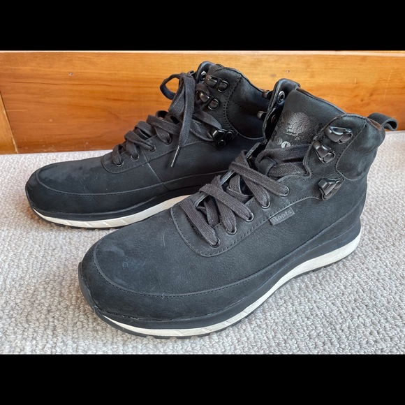 Women boots - Picture 2 of 12